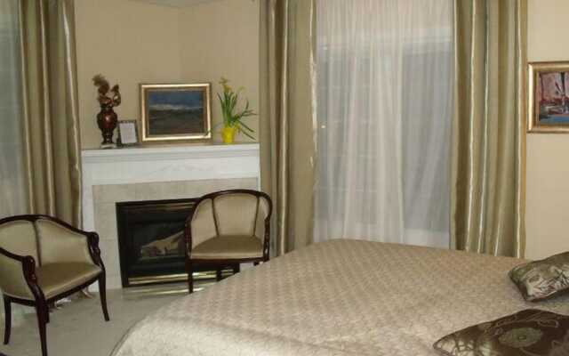 In Elegance Bed and Breakfast