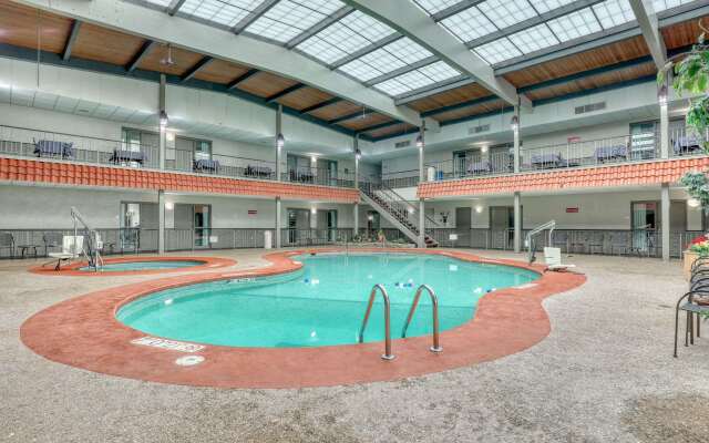 Quality Inn & Suites Downtown
