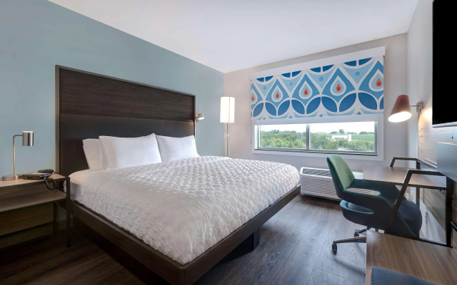 Tru by Hilton Grantville, PA