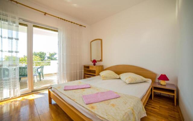 Apartments Emil Zora