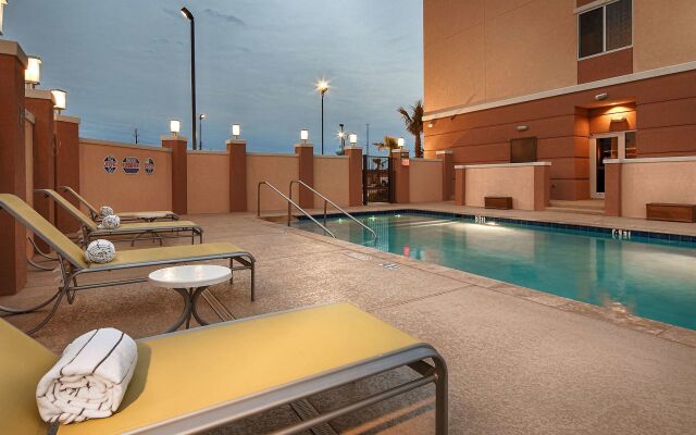 Best Western Premier Ashton Suites-Willowbrook