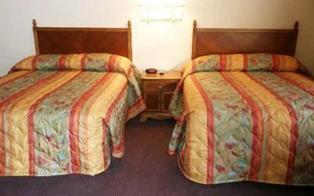 Chateau Inn and Suites