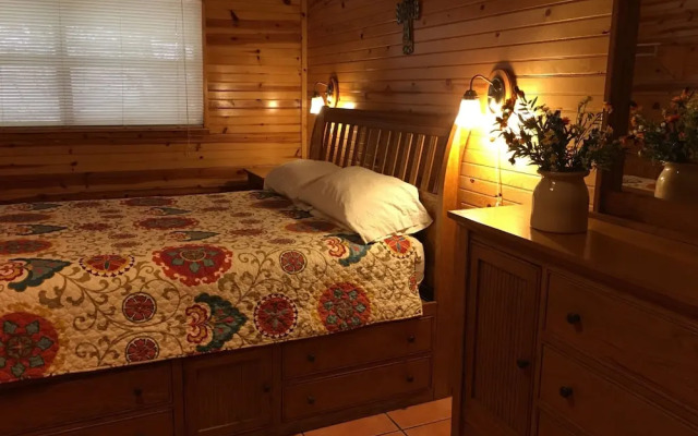 Frio Springs Lodges
