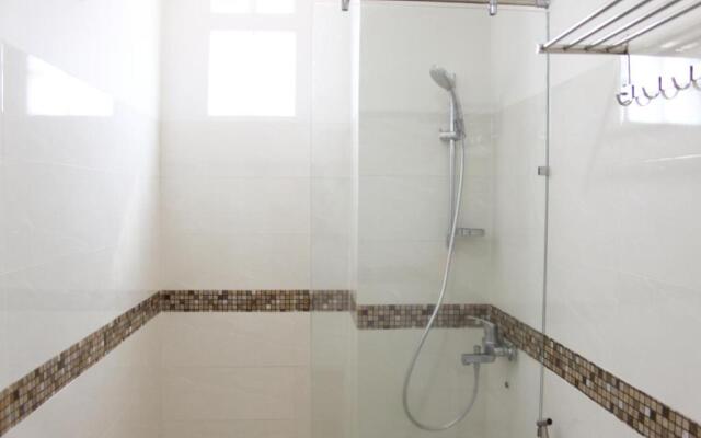 Anh Truc House - Near Front Beach