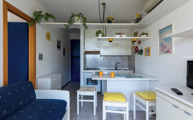 Beachside Apartment for Four Guests in Bibione