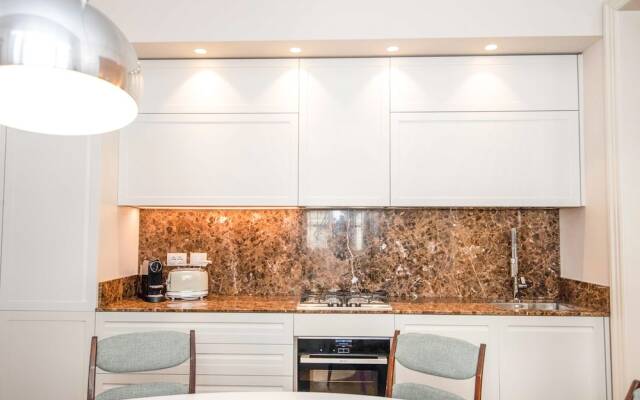 Raffaello Apartment by Firenze Prestige