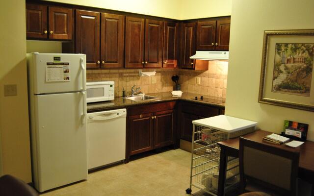 Staybridge Suites Lansing - Okemos by IHG