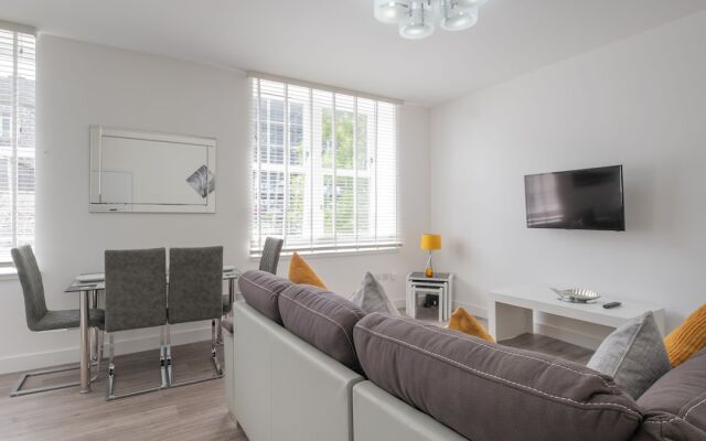 Highland Park Apartment