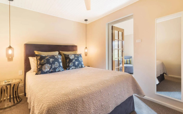 Stonewell Cottages & Vineyards