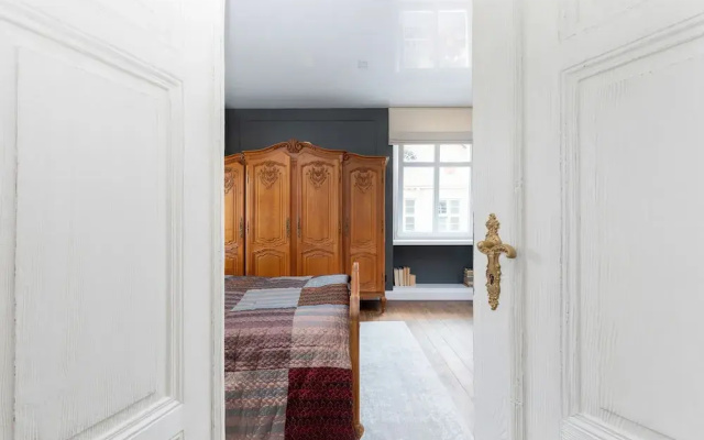 Kosciuszki Square Apartment by Renters