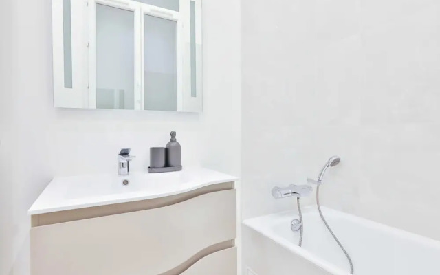 Magnificent Flat - Near Trocadaro