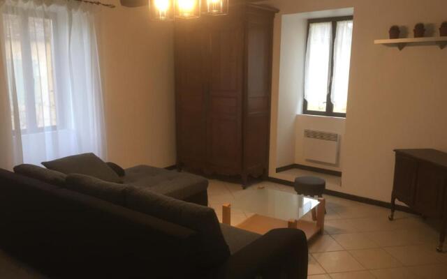 Maison 5 pièces dans hameau pittoresque très calme