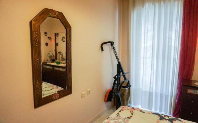 Peaceful & Styled Flat, 2 BDRMS, WiFi, Smart TV