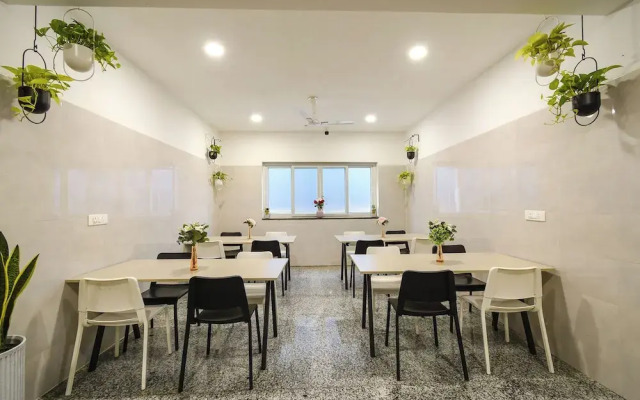 FabHotel Prime Cozy - Nr Yashoda Hospital, Hitech City