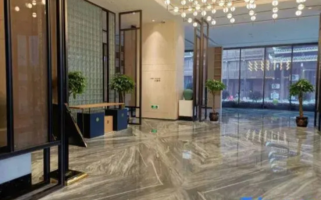 Yunlu Hotel (Southwest International Trade City, Guanshanhu District, Guiyang)