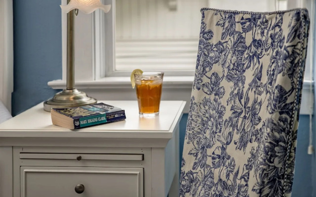 Baker City Blue Door Inn