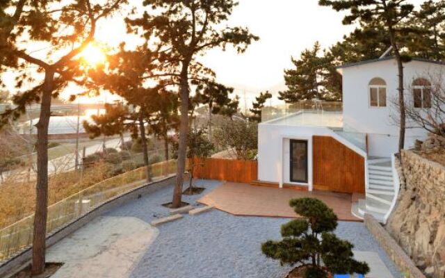 Qingdao Qigu Abalone Island No.85 Homestay