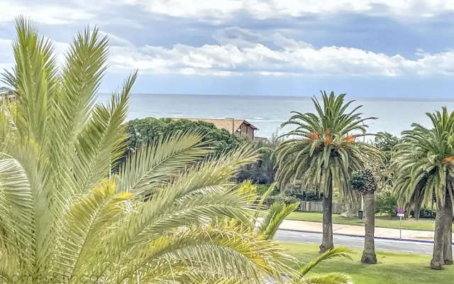 3 Bed Beach Apartment With Views Isla Canela