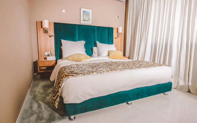 New Art's DownTown Hotel