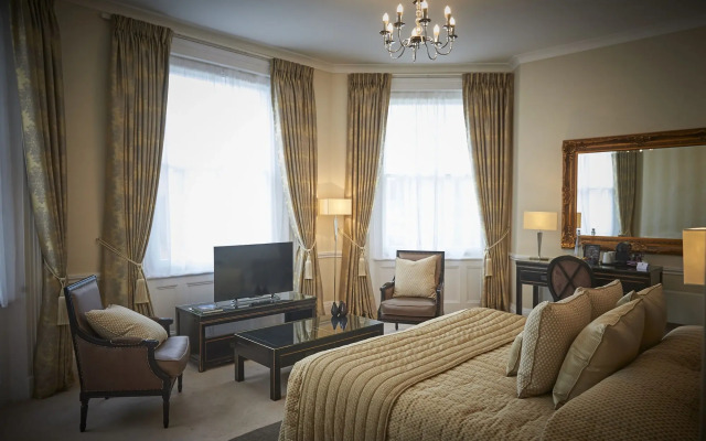 Phyllis Court Members Club