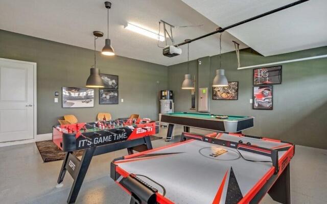 6 Bdrmgolf Coursegated Resort