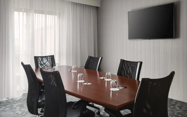 Courtyard by Marriott Mahwah