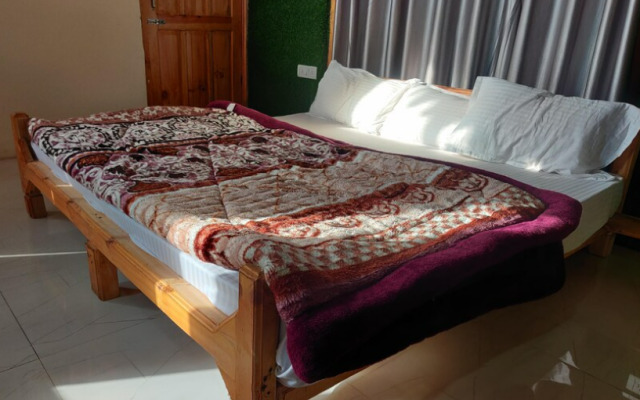 Elwood Resort Pangot