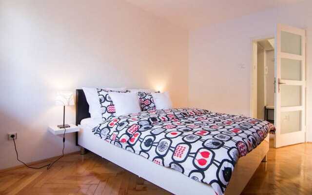 Apartment Sarita With the Balcony, Near the Main bus Station