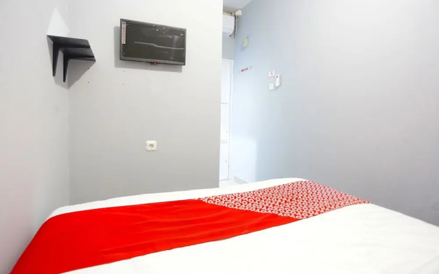 OYO 90848 J&b Rooms Bekasi
