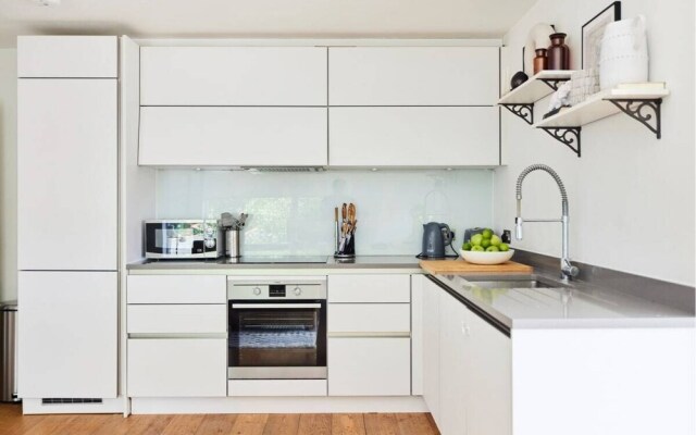 The Copenhagen Place - Enchanting 2bdr Flat With Balcony