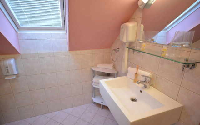 Rooms & Apartments Kepic