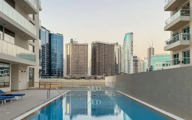 2BR w Canal & Burj View Near Dubai Mall
