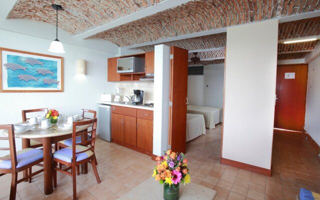 Suites Las Flores Beach Mazatlan