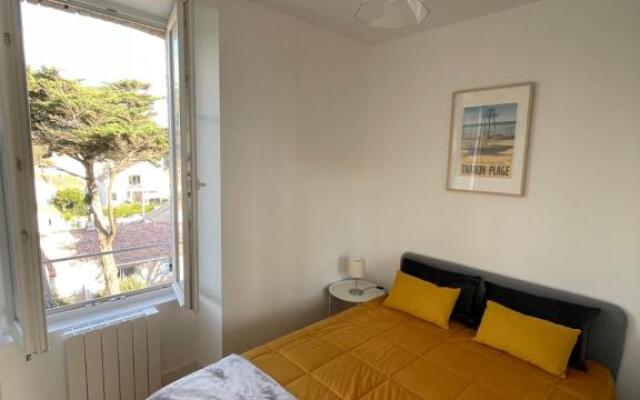 Appartement rénové dans villa d'exception face à la mer