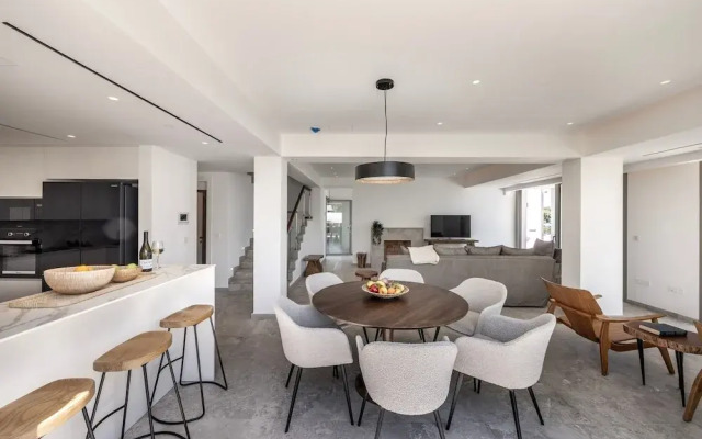 Protaras Beachfront Villla Mimosa