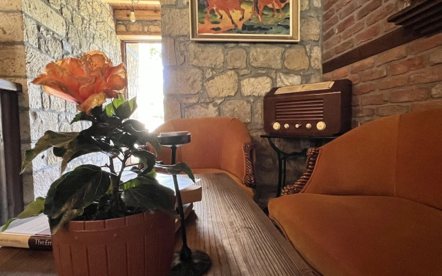 PluVia Boutique Hotel