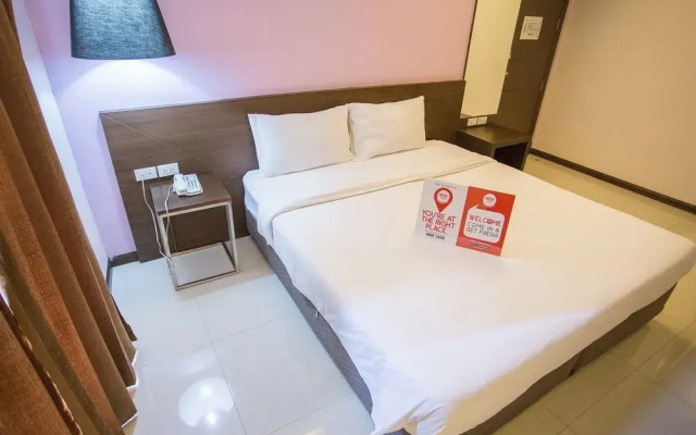 NIDA Rooms Phetchaburi 88 Center Point