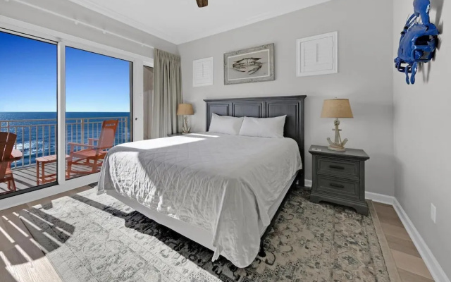 Sterling Beach #1206