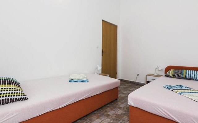 Stunning Apartment in Vir With 2 Bedrooms and Wifi