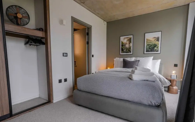 Midori Suite 2BR City Views