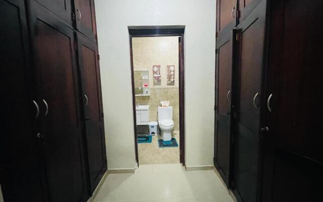 Condo 3 Bd Apt, Internet,2 Parqueo,lavadora,ac