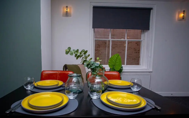 Nest Easy - Derngate Basement