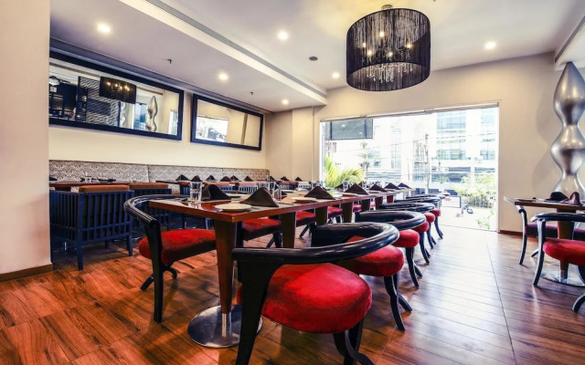 Ebony Boutique Hotel