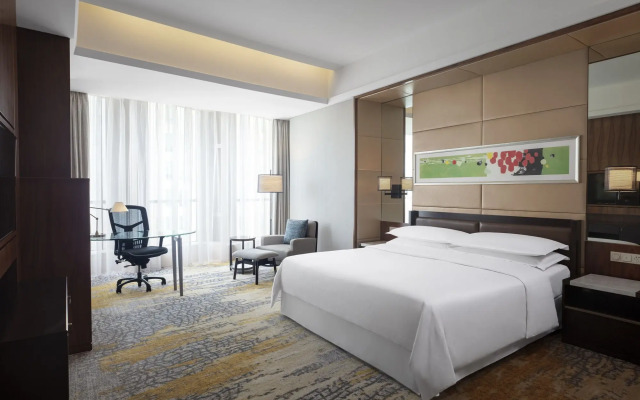 Sheraton Grand Shanghai Pudong Hotel & Residences