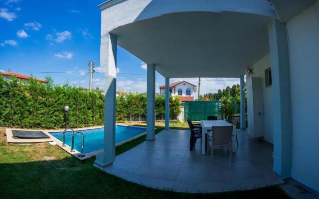 Sapanca Manzara Villa 2 Isıtma Havuzlu
