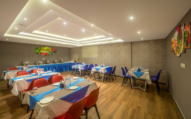 Royal Ace Boutique Hotel