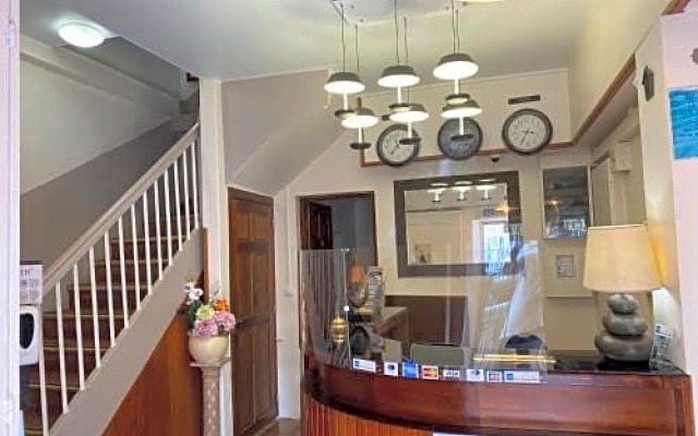 Carib Hotel