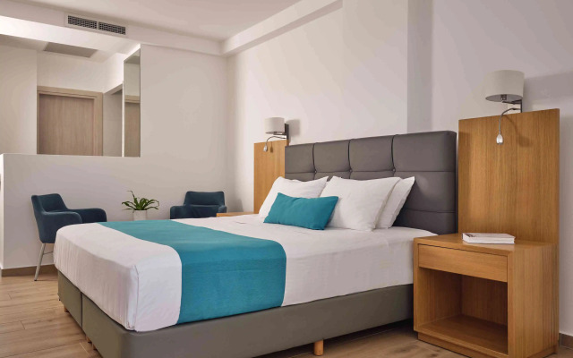 Cavo Orient Beach Hotel