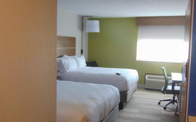 Holiday Inn Express & Suites Wapakoneta by IHG
