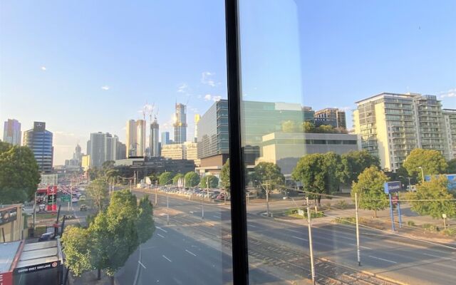 New luxury 3bedroom townhouse cityview